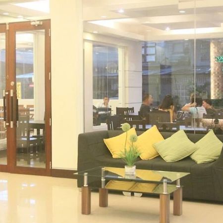 Negrense Suites Bacolod Exterior photo