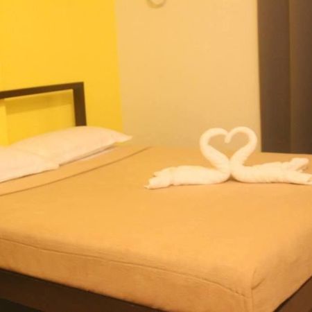 Negrense Suites Bacolod Exterior photo