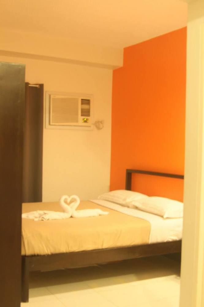 Negrense Suites Bacolod Exterior photo