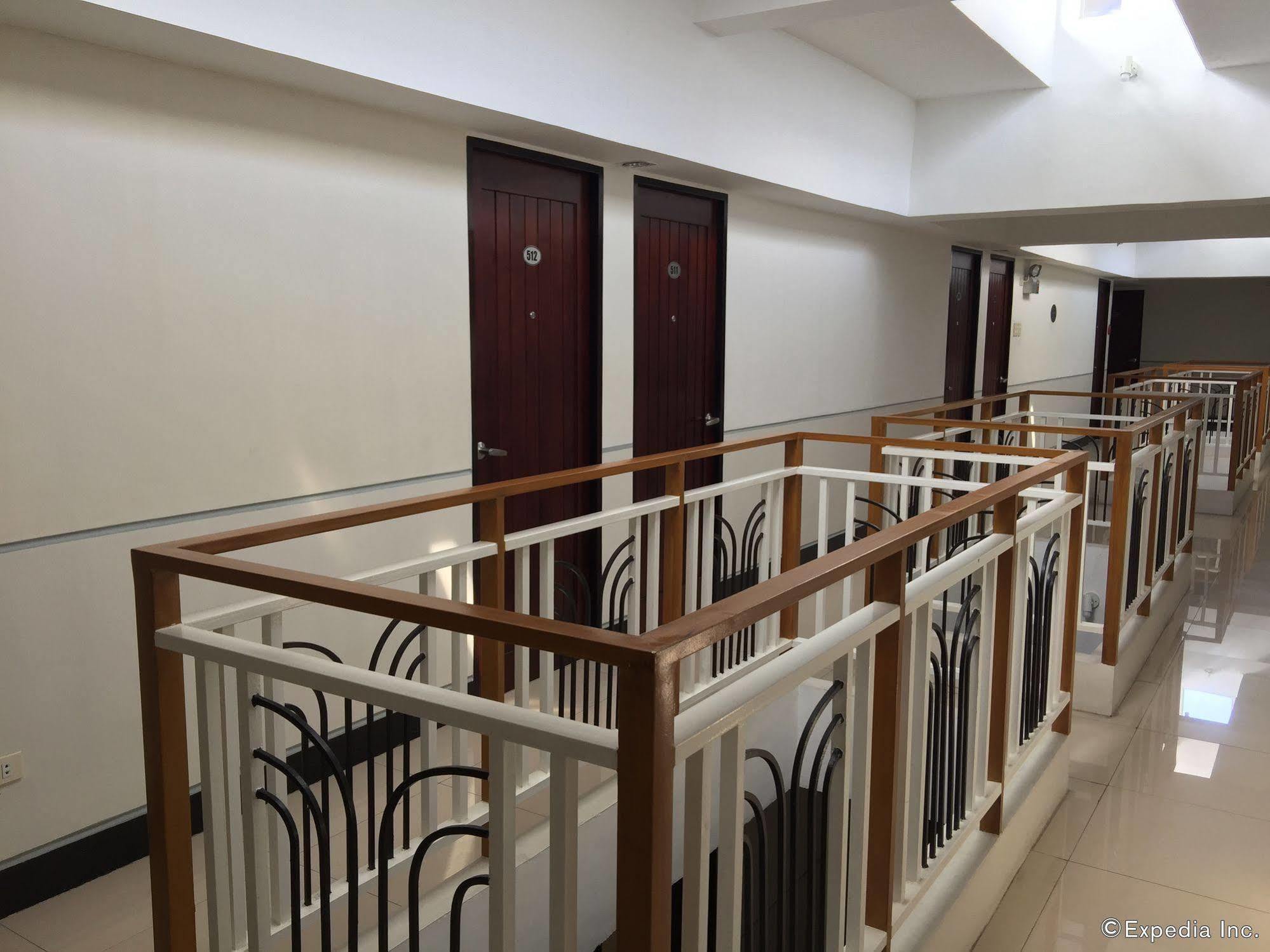 Negrense Suites Bacolod Exterior photo